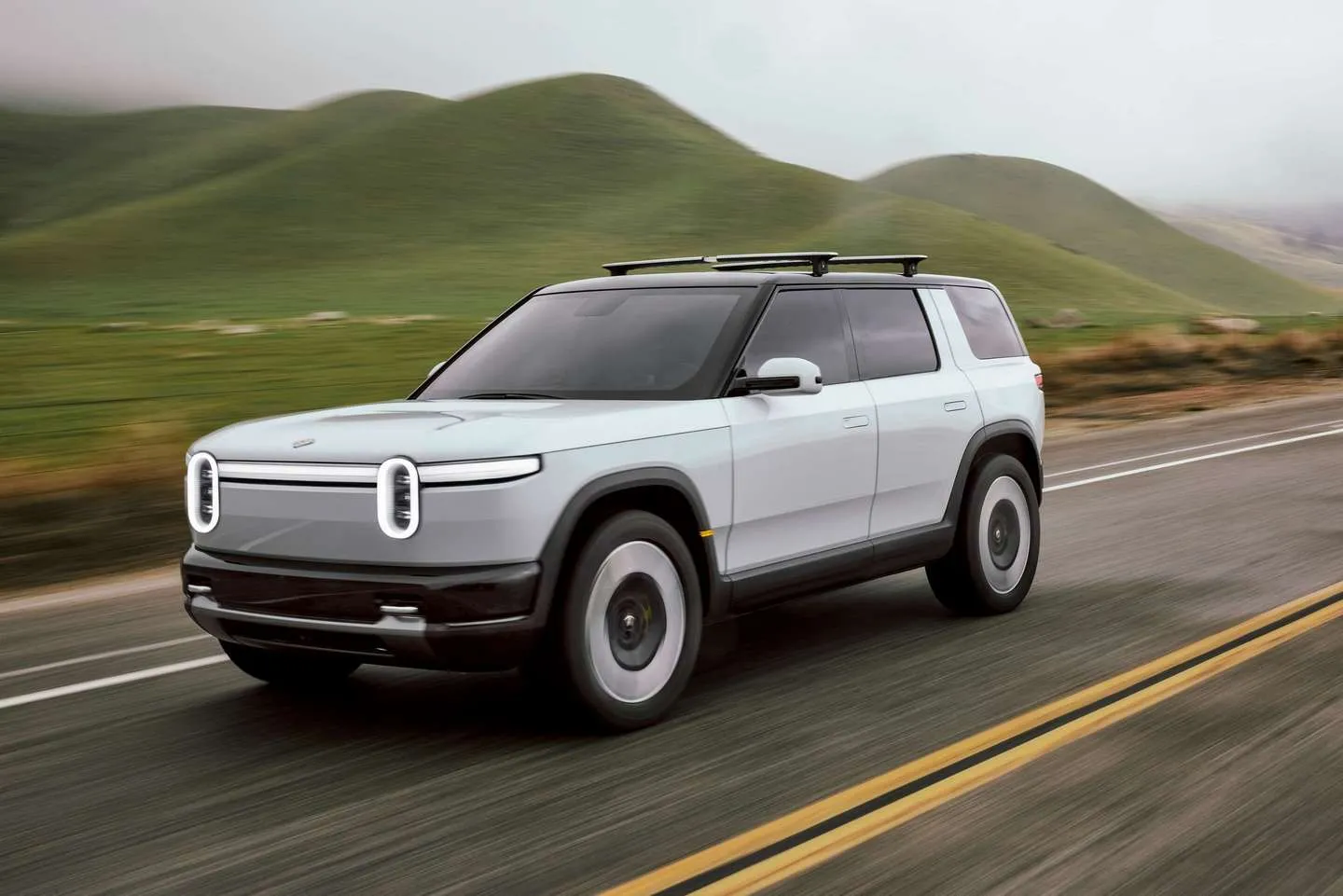 no-image Rivian R2 Launch Edition to Feature Dual-Motor AWD, Mid-Tier Pricing