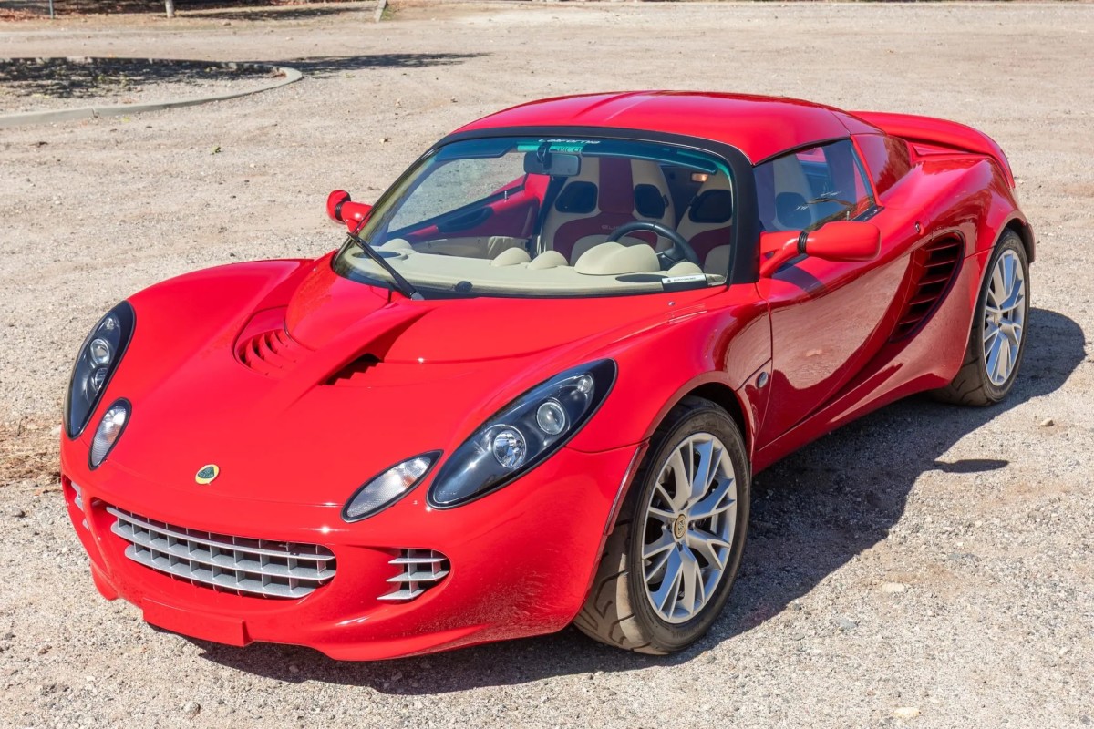 no-image 2008 Lotus Elise California Edition For Sale With 3,300 Miles Could Be the Cleanest One Left