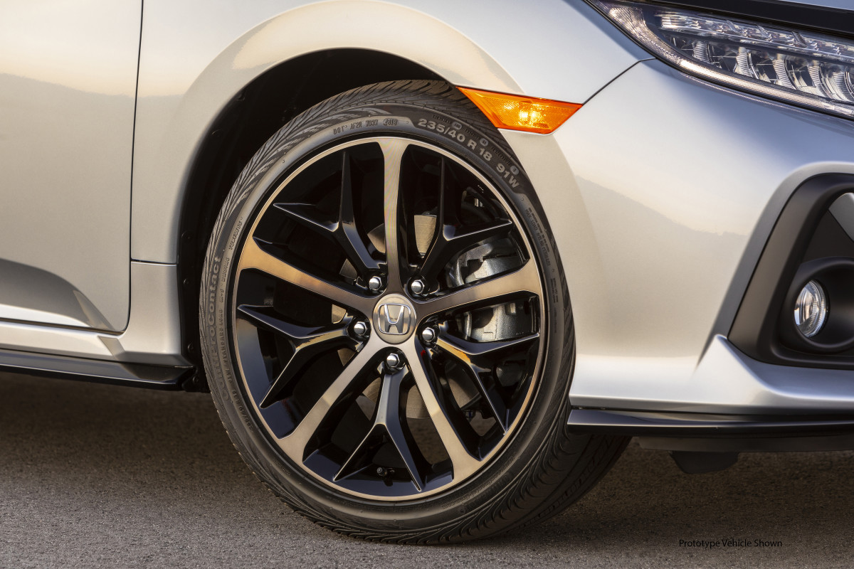 no-image Over 400,000 Honda Civics At Risk of Wheels Falling Off