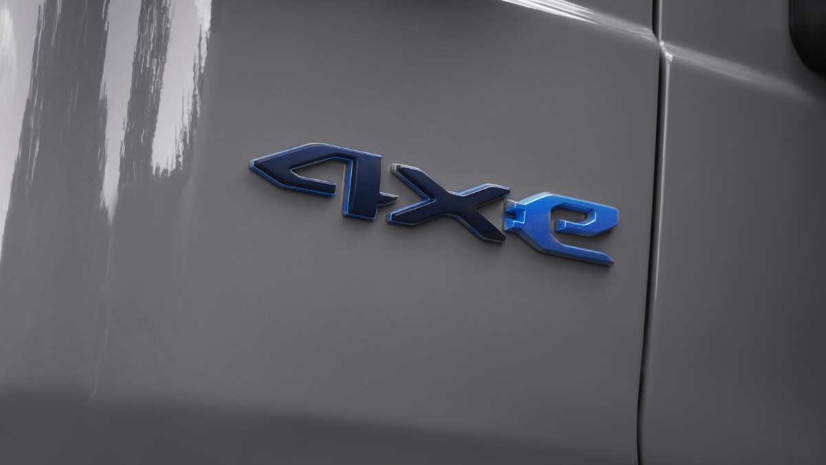 no-image Hybrid Jeep SUVs Face Yet Another Recall for Self-Destructing Engines