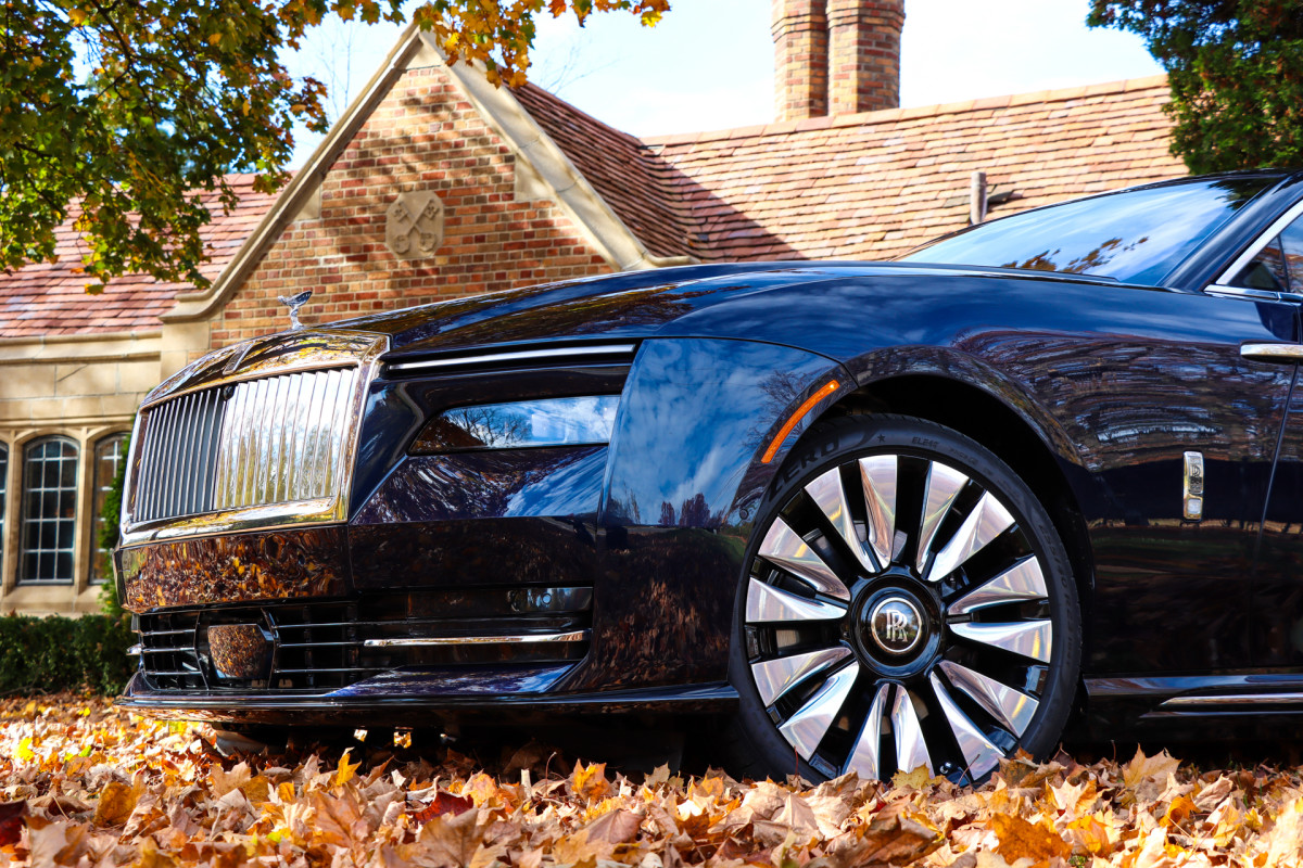 no-image Even Rolls-Royce Turns To Discounts To Sell The Spectre EV