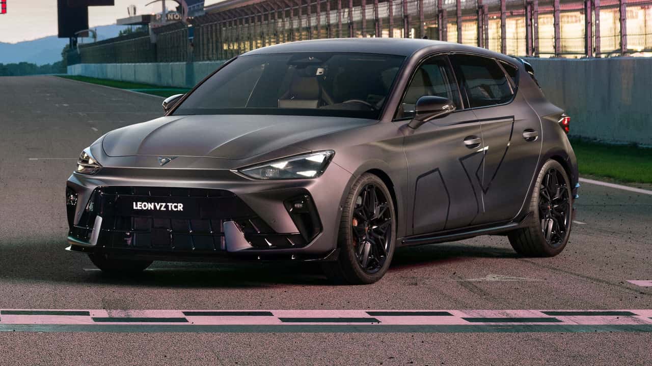 Cupra's New 321 HP Hot Hatch Is Another Forbidden Fruit