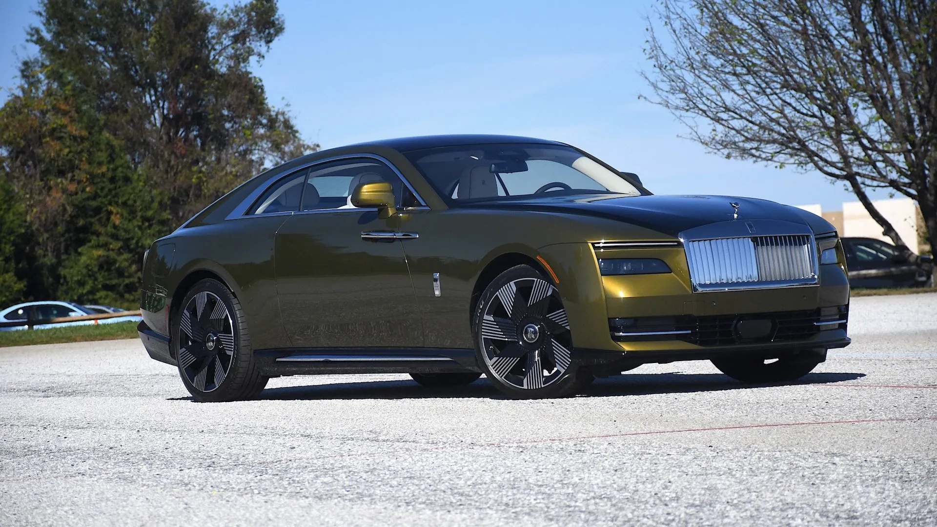 no-image Rolls-Royce Offers Discount in the United States to Move Its Spectre Electric Sedan