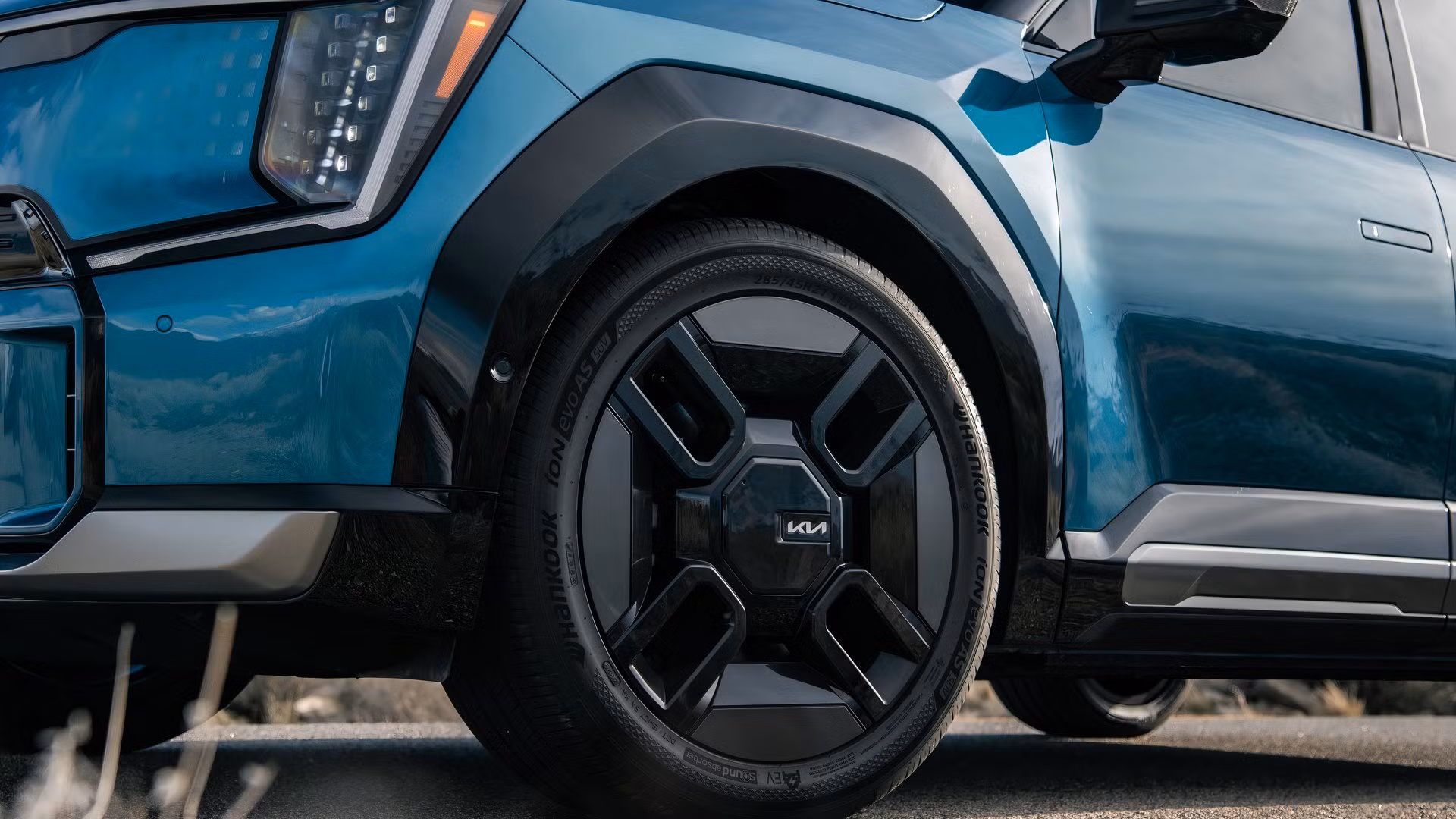 no-image Kia Is Offering Huge Incentives Up To $10,000 On Its EVs In November