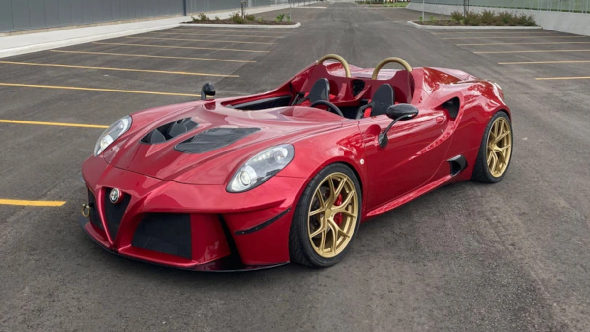 no-image Someone Turned an Alfa Romeo 4C Into a Ferrari-Style Speedster — And It Looks Incredible