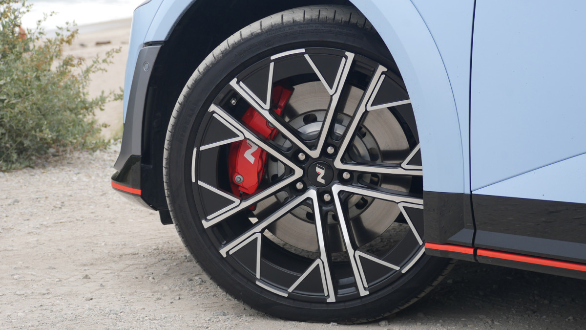 Hyundai Is Now Locking DIY Owners Out of Their Own Brake Repairs