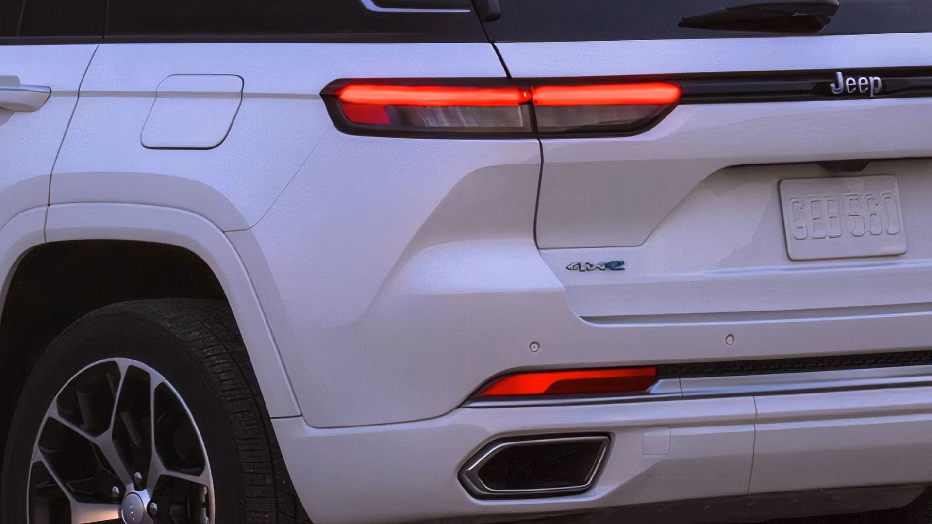 Jeep Grand Cherokee, Wrangler 4xe Recalled For Possible Engine Fire