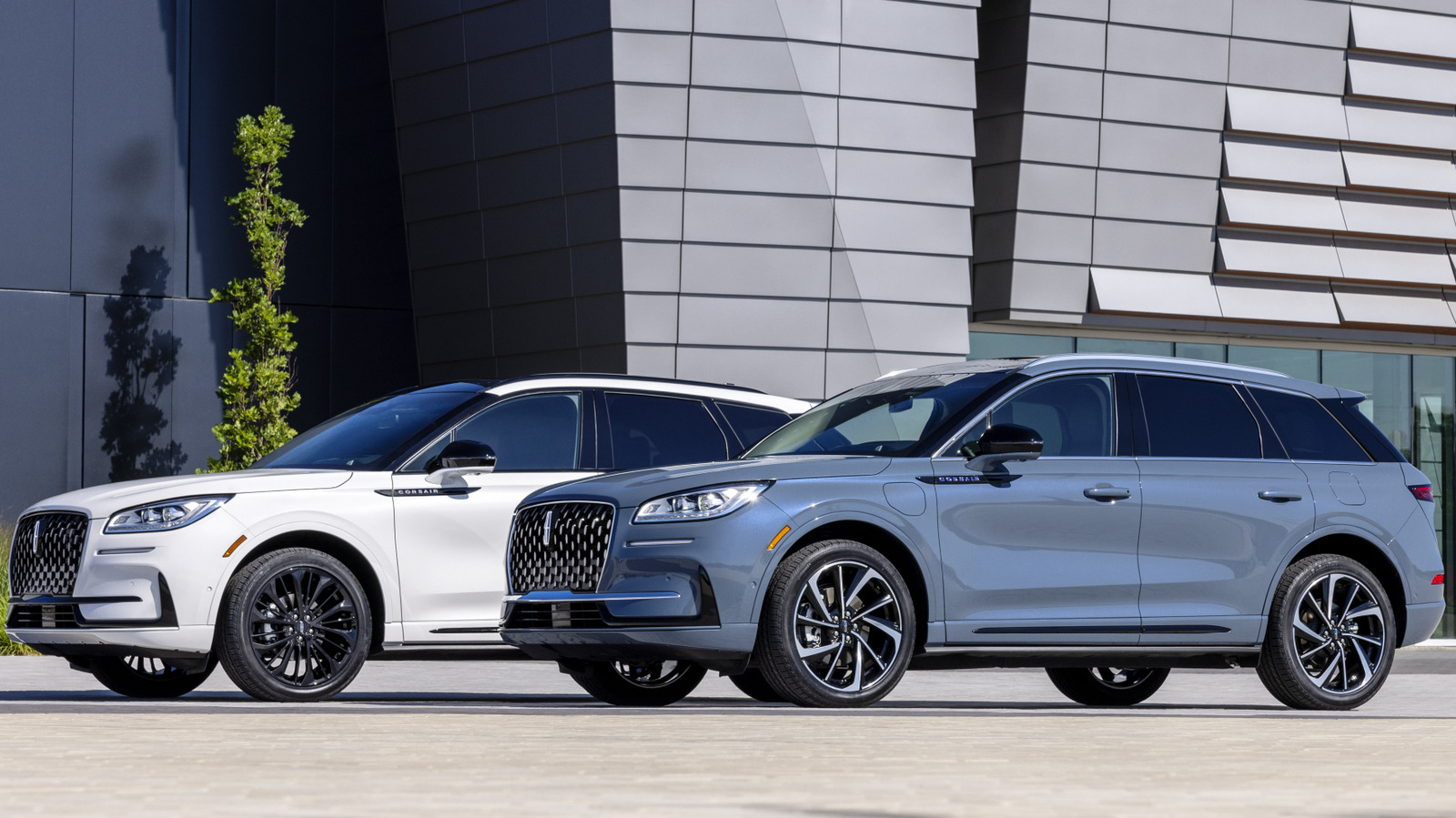 Why Consumer Reports Recommends Skipping European Brands If You Want A Luxury Car