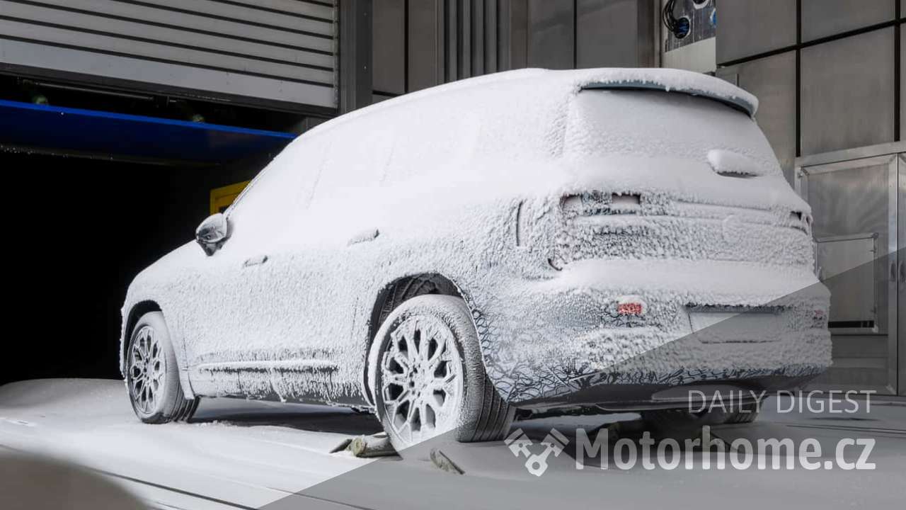 no-image Nová GLB se ukázala, Ford chystá nový sporťák a Číňané berou Evropu útokem (přehled 12/11/25)