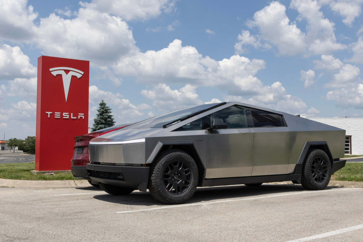 2025 Tesla Cybertruck Lease Deals You Can Score This November