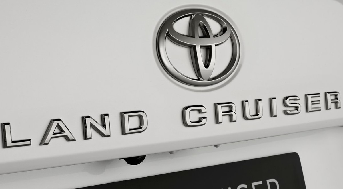Toyota Hints the Land Cruiser Could Get Its V8 Back